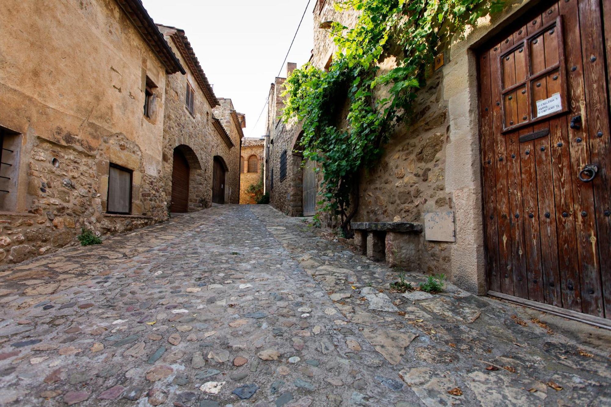 Encis D'Emporda -Adults Only- Guest House Casavells ภายนอก รูปภาพ