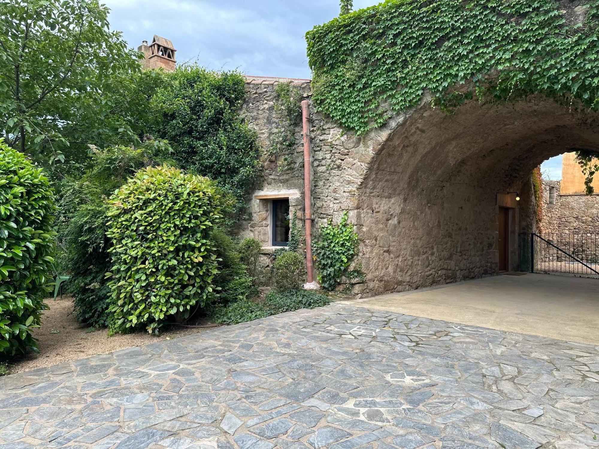 Encis D'Emporda -Adults Only- Guest House Casavells ภายนอก รูปภาพ
